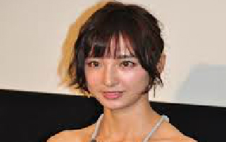 篠田麻里子、ヌード画像がエロい！貧乳ビキニ、乳輪が見えそう下着姿、全裸入浴など！